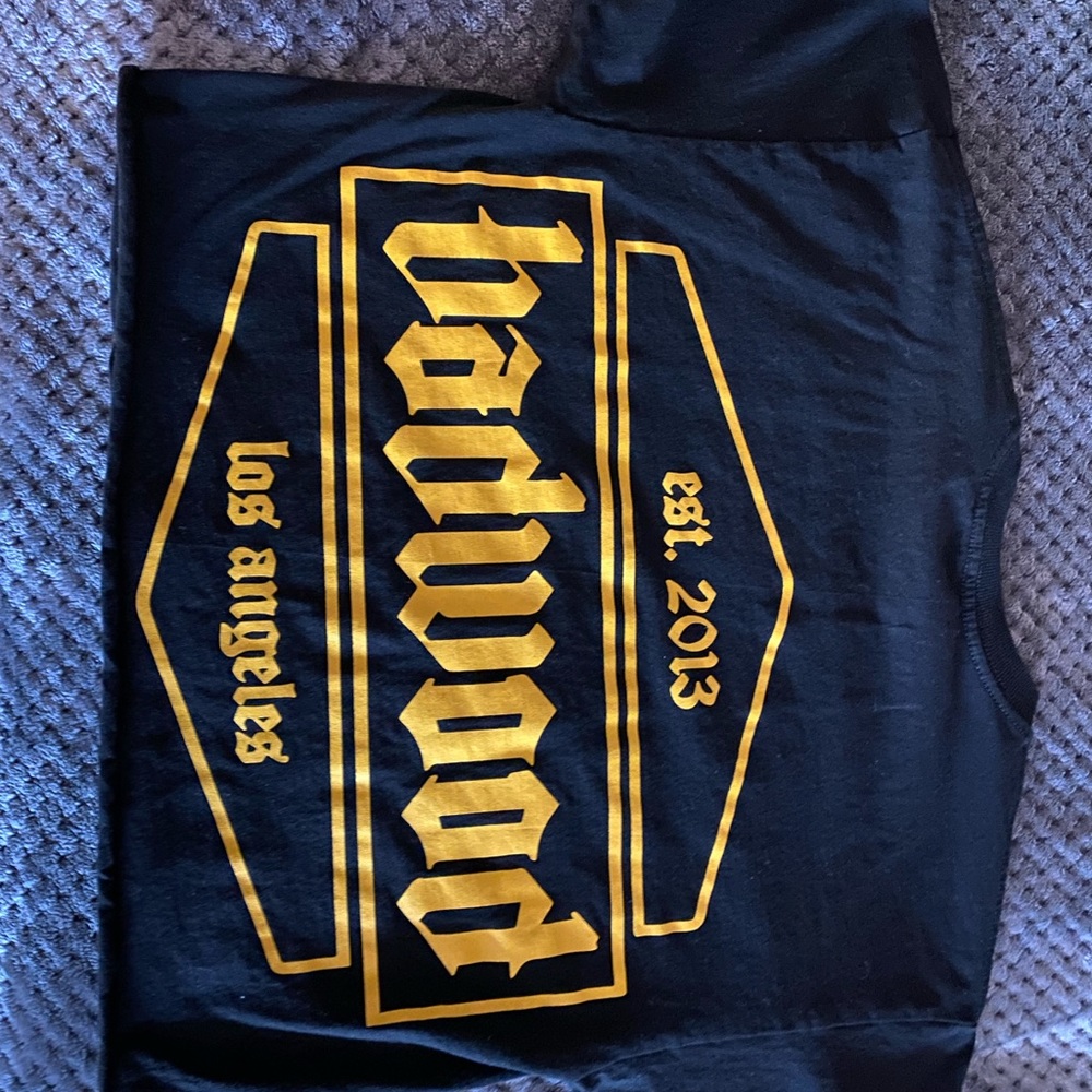 Badwood shield tee
